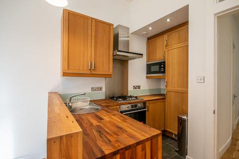 2 bedroom flat to rent, 1170L Brunswick Street, Edinburgh, EH7 5JD