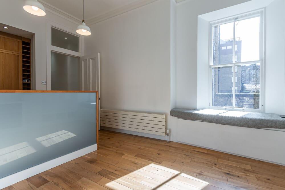 Apartment in Edinburgh, Leith Central - View 4