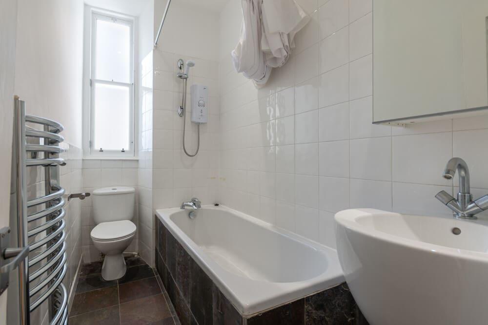 Apartment in Edinburgh, Leith Central - View 6