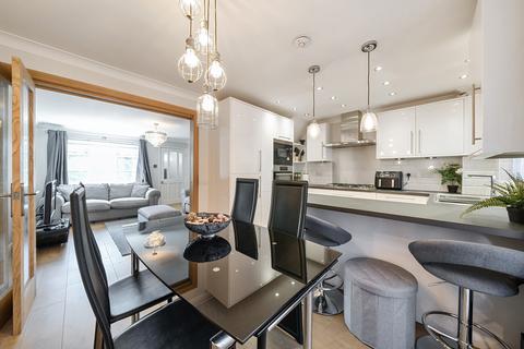 9 Varley Way, Mitcham, CR4 3WZ