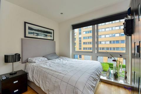 Studio to rent, Compass House, Imperial Wharf, London, SW6