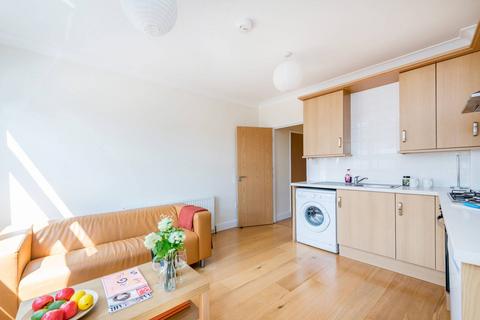 2 bedroom flat to rent, New Cross Road, New Cross, London, SE14