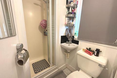Studio to rent, London NW8