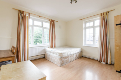 5 bedroom flat to rent, Garratt Lane, London SW17
