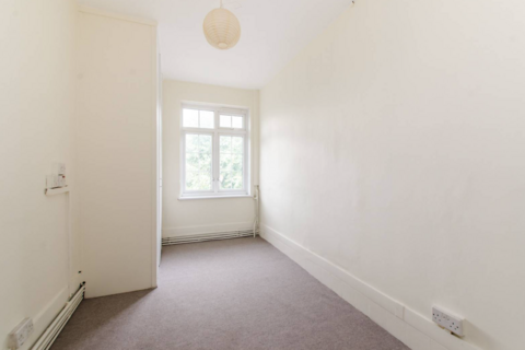 5 bedroom flat to rent, Garratt Lane, London SW17
