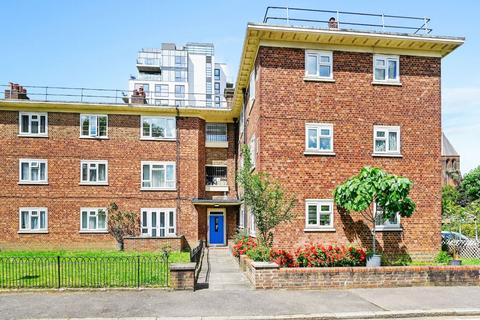 1 bedroom flat for sale, London E8