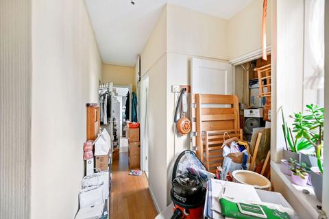 1 bedroom flat for sale, London E8