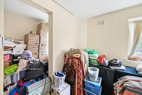 1 bedroom flat for sale, London E8