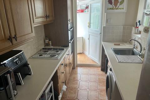3 bedroom semi-detached house to rent, East Towers, Pinner, HA5