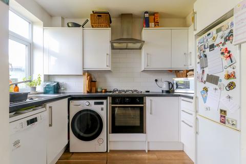 69 Goodwin Road, London, N9 0EN