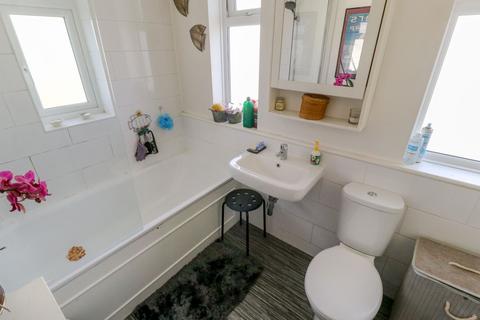 69 Goodwin Road, London, N9 0EN