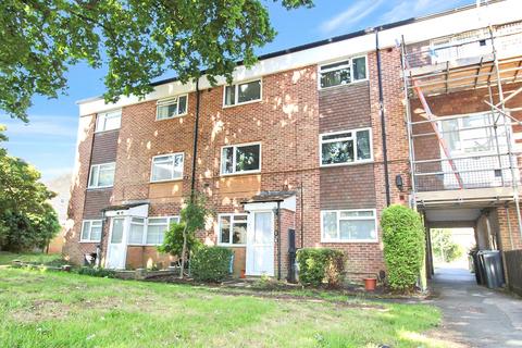 8 Arnfield Moor, Swindon, SN3 6LR