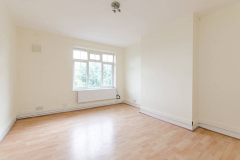 4 bedroom flat to rent, Garratt Lane, London SW17