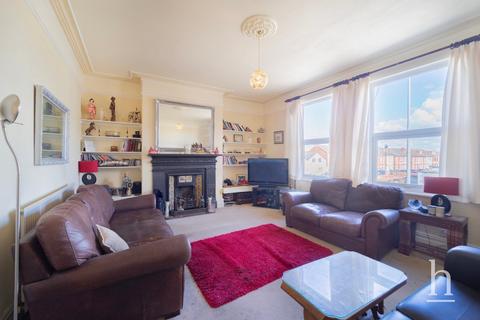 2 bedroom maisonette for sale, Market Street, Hoylake CH47