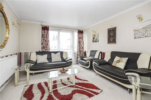 4 bedroom terraced house to rent, Gale Close, Mitcham, CR4
