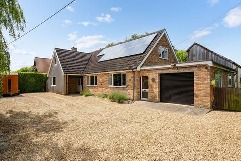 4 bedroom detached house for sale, Mills Lane, Longstanton, CB24