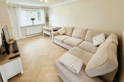 6 Byrd Way, Stanford-le-hope, SS17 8QY