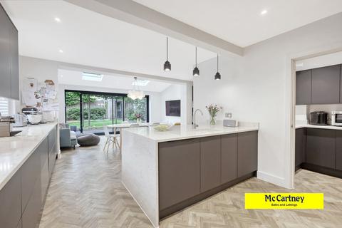 2a Rosebery Road, Chelmsford, CM2 0TT