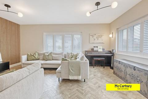 2a Rosebery Road, Chelmsford, CM2 0TT