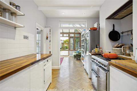 4 bedroom terraced house for sale, Eastgate Street, Winchester, Hampshire, SO23