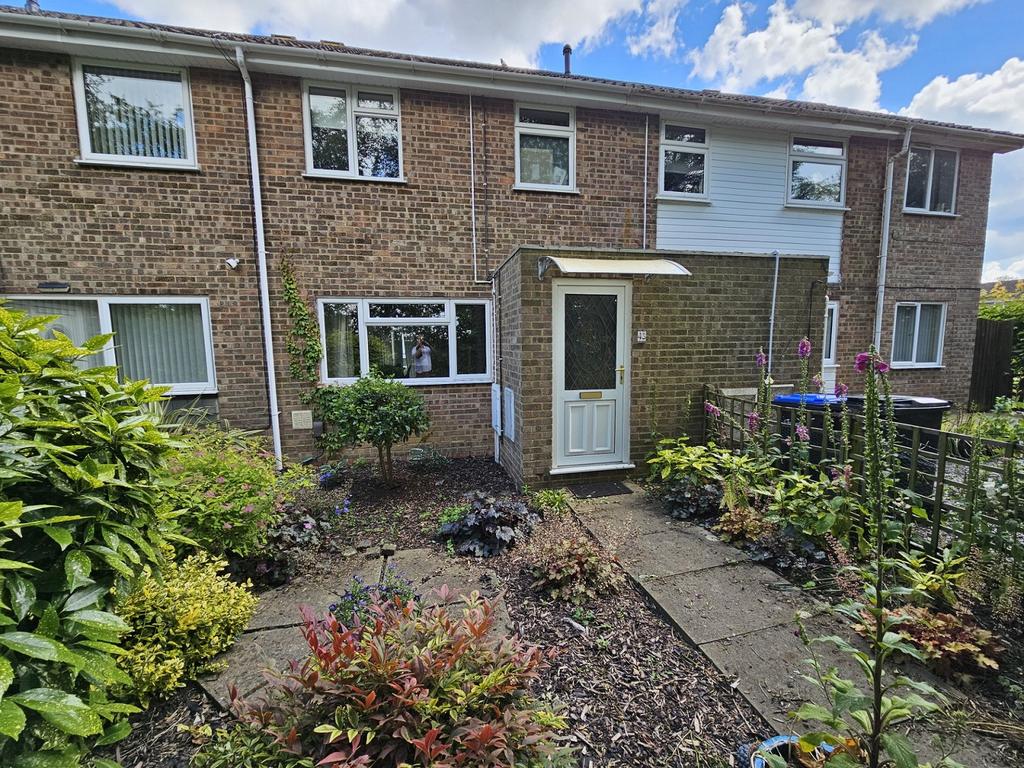 Bramhall Rise, Northampton... 3 bed terraced house to rent £1,095 pcm