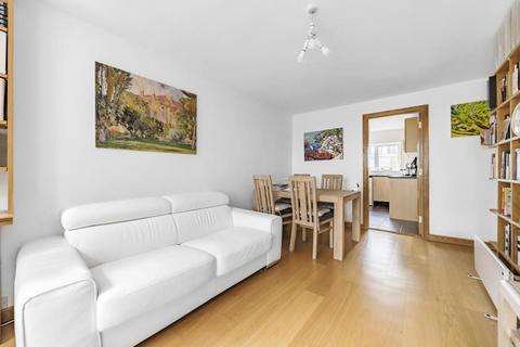 1 bedroom flat for sale, Woking,  Surrey,  GU22