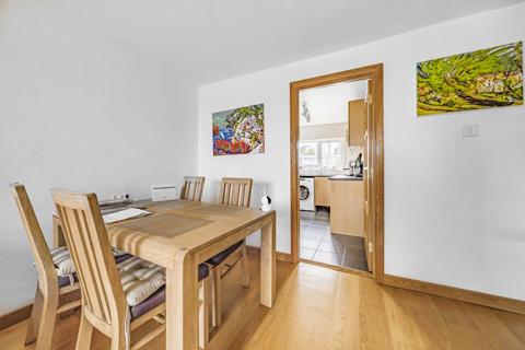 1 bedroom flat for sale, Woking,  Surrey,  GU22