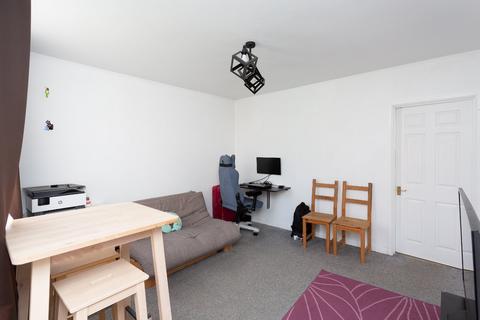 1 bedroom apartment for sale, Gammons Lane, Watford, Hertfordshire, WD24