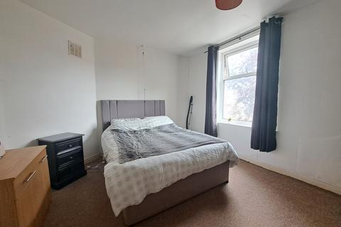2 bedroom terraced house for sale, Dockfield Terrace, Shipley, West Yorkshire