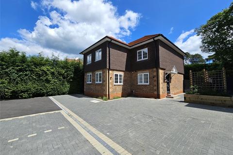 5 bedroom detached house for sale, Wood Road, Surrey GU26