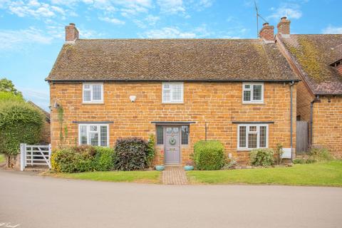 48 Beech Lane, Kislingbury, Northampton, NN7 4AL