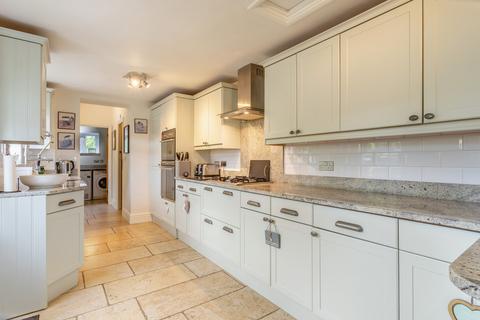 48 Beech Lane, Kislingbury, Northampton, NN7 4AL