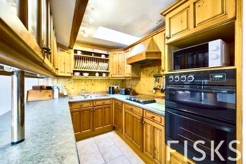 76 Broomfields, Basildon, SS13 3LG