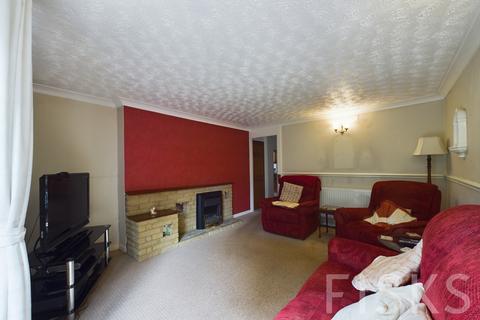 76 Broomfields, Basildon, SS13 3LG