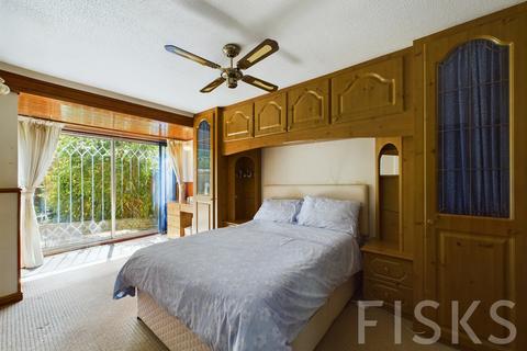 76 Broomfields, Basildon, SS13 3LG