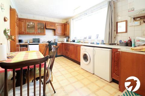 3 bedroom terraced house for sale, Edington Road, London, SE2