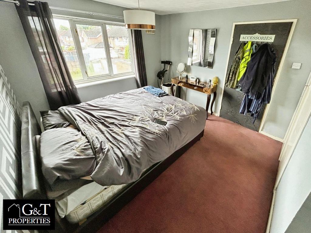 2nd Bedroom