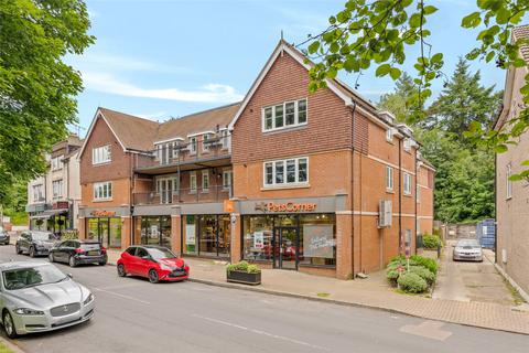 2 bedroom flat for sale, Waterhouse Lane, Kingswood, Tadworth, Surrey, KT20