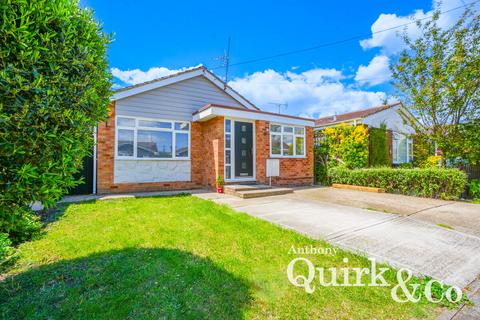 2 bedroom detached bungalow for sale, Heilsburg Road, Canvey Island, SS8