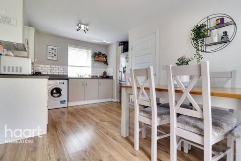 4 Azure Walk, Nuneaton, CV10 9GQ