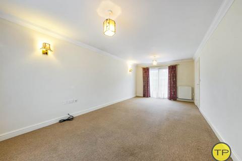 2 bedroom bungalow to rent, Stanground, Peterborough PE2