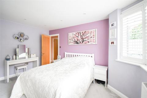 4 Berkeley Close, Ruislip, HA4 6LE