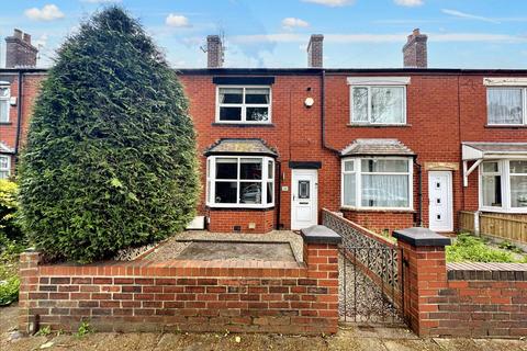 2 bedroom terraced house for sale, Bury Road, Radcliffe, M26