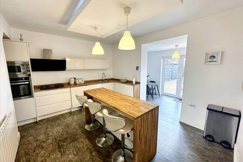 153 Bury Road, Radcliffe, Manchester, M26 2XA