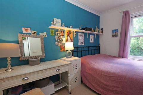 2 bedroom semi-detached house for sale, Bynes Road, South Croydon