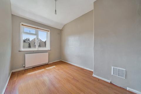 37 Bedivere Road, Bromley, BR1 5LJ