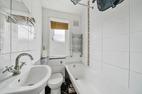 37 Bedivere Road, Bromley, BR1 5LJ
