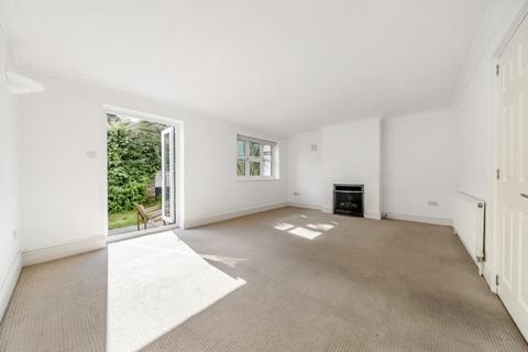 3 bedroom house to rent, West Hill Road London SW18