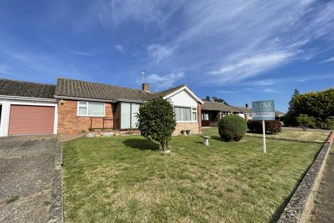 3 bedroom detached bungalow for sale, Hillcrest, Chedgrave