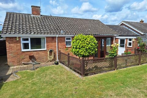 3 bedroom detached bungalow for sale, Hillcrest, Chedgrave